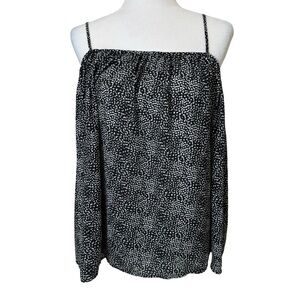 Vince Camuto Black and White Relaxed Flutter Sleeve Blouse